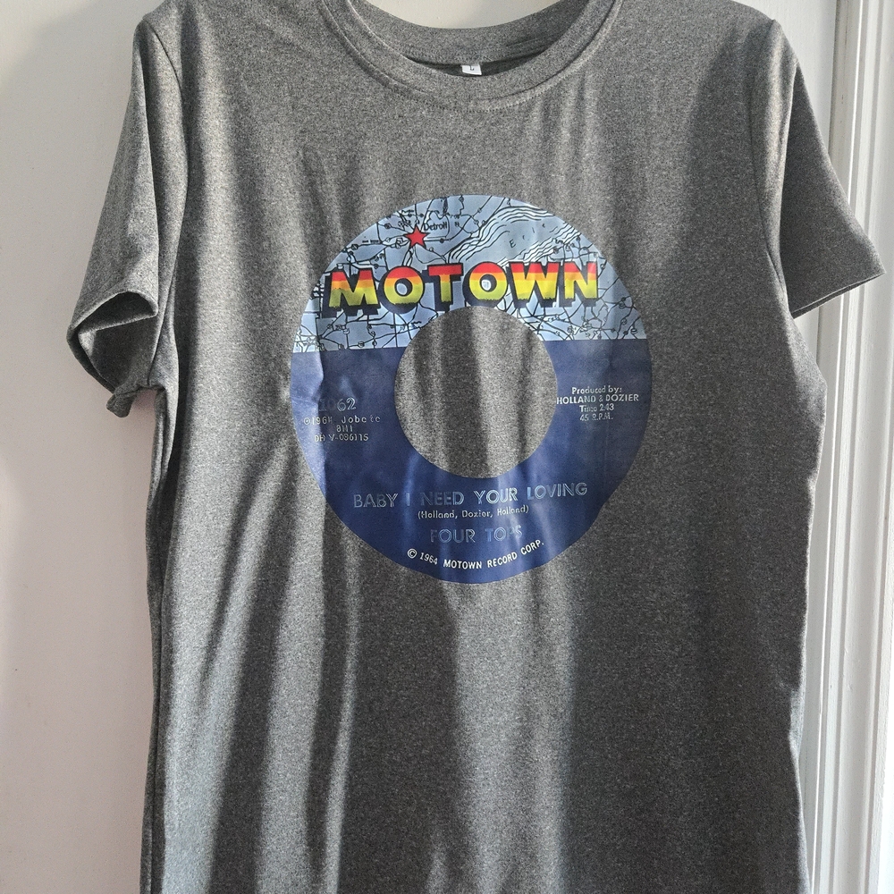 Motown Graphic Tee - Gray Short Sleeve Women’s Top